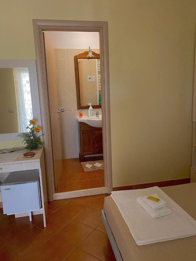 Il Nido Delle Rondini Panzió Grottole Kültér fotó