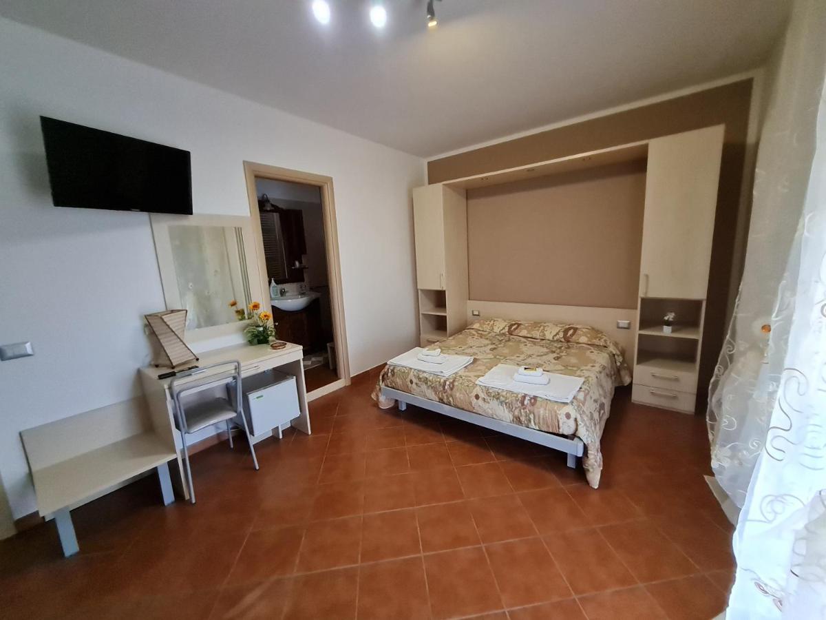 Il Nido Delle Rondini Panzió Grottole Kültér fotó
