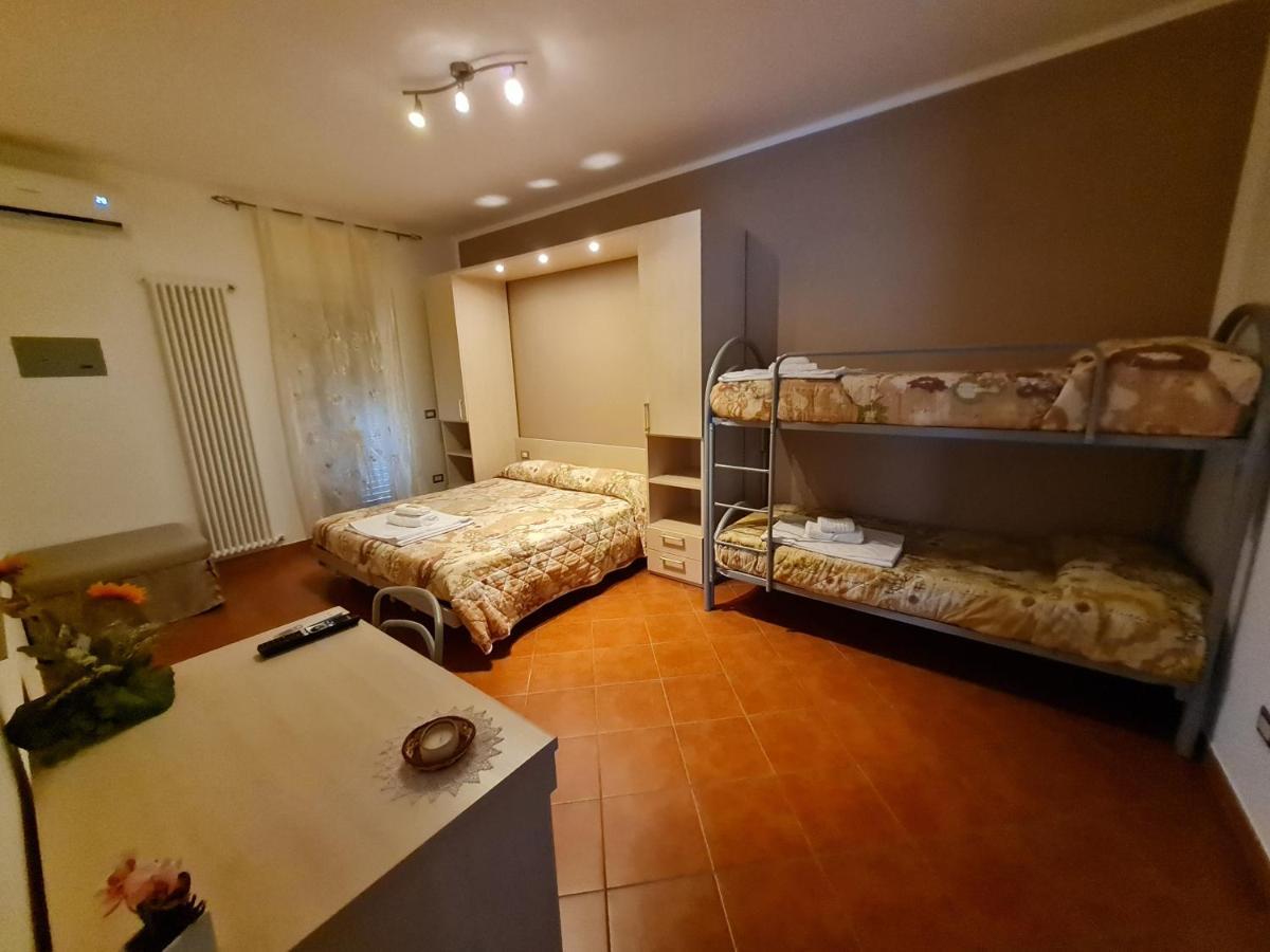 Il Nido Delle Rondini Panzió Grottole Kültér fotó